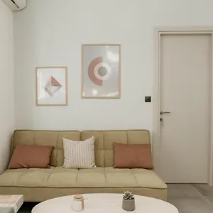Urban Elegance In Πανσιόν
